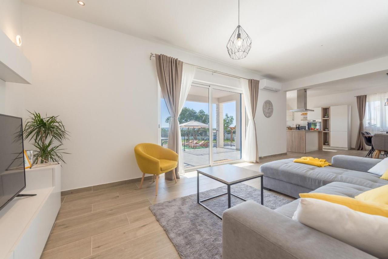Villa Tara Zadarvillas Tinj 外观 照片