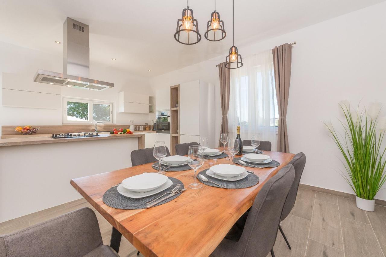 Villa Tara Zadarvillas Tinj 外观 照片